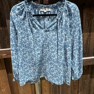 LOFT, MEDIUM, BLUE WITH WHITE FLOWERS